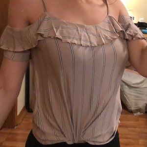 american eagle soft&sexy off the shoulder top